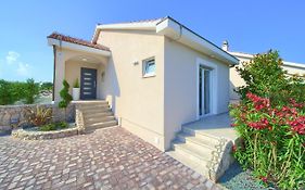 Holiday House Bellissima